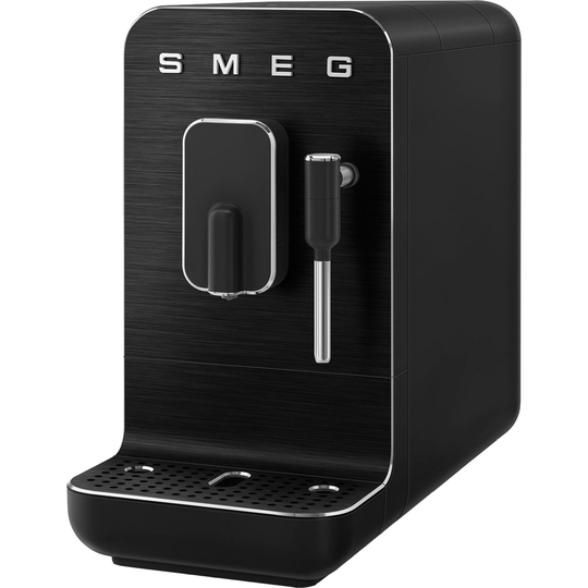 Smeg BCC02FBMEU Espressokeitin maidonvaahdottimella, täysvärinen musta